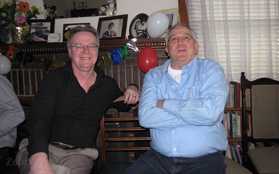 13-Linsday & Ross talk over old times in Mortimore Street.JPG